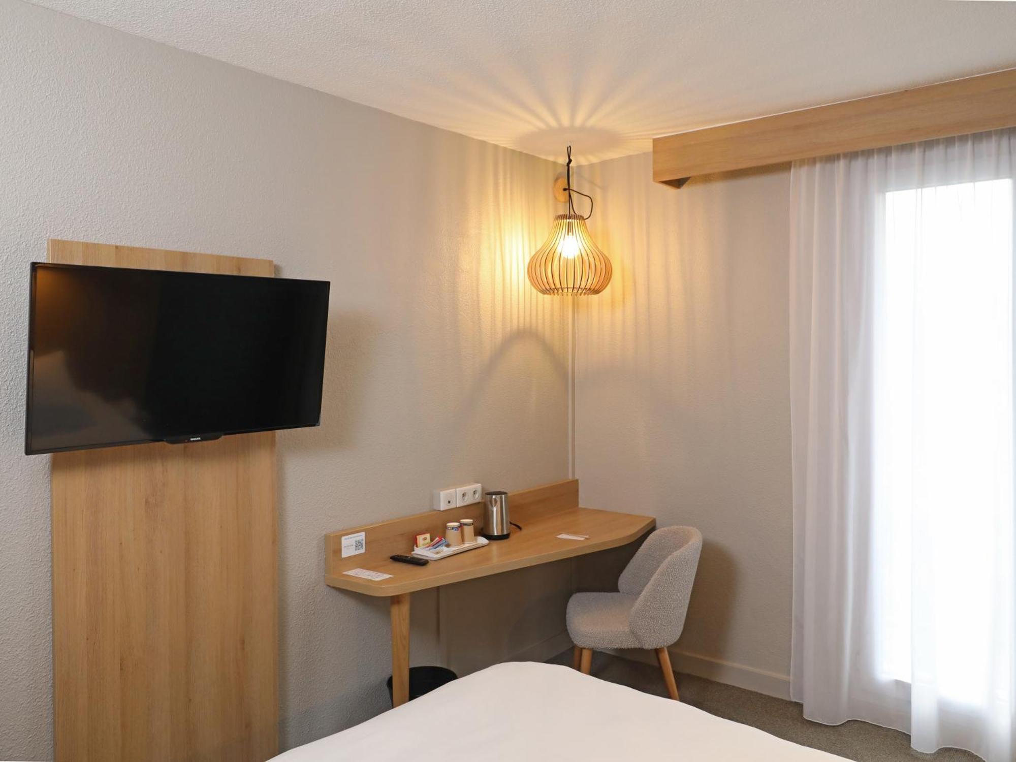 Mercure Abbeville Centre - Porte De La Baie De Somme Exterior photo