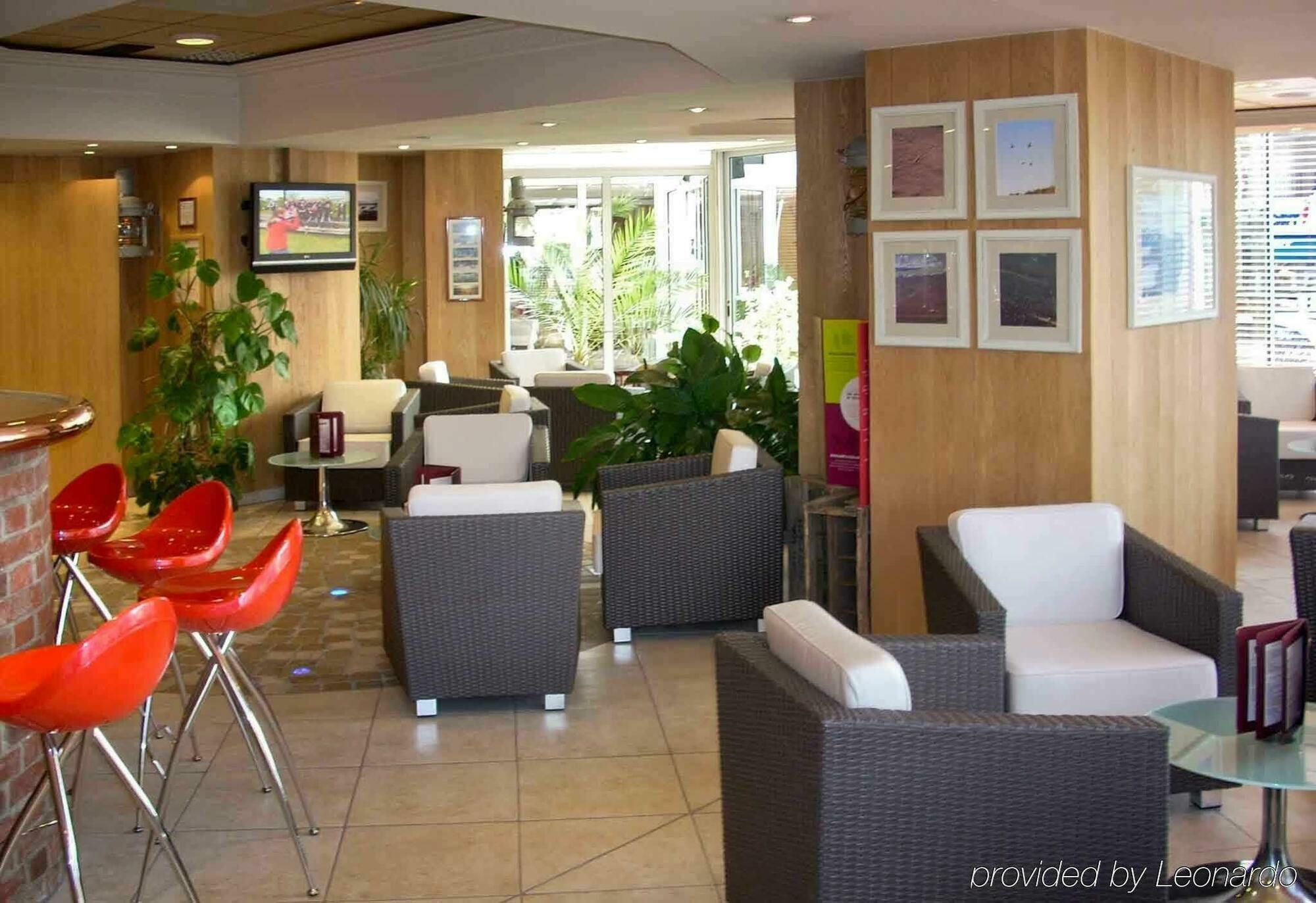 Mercure Abbeville Centre - Porte De La Baie De Somme Exterior photo